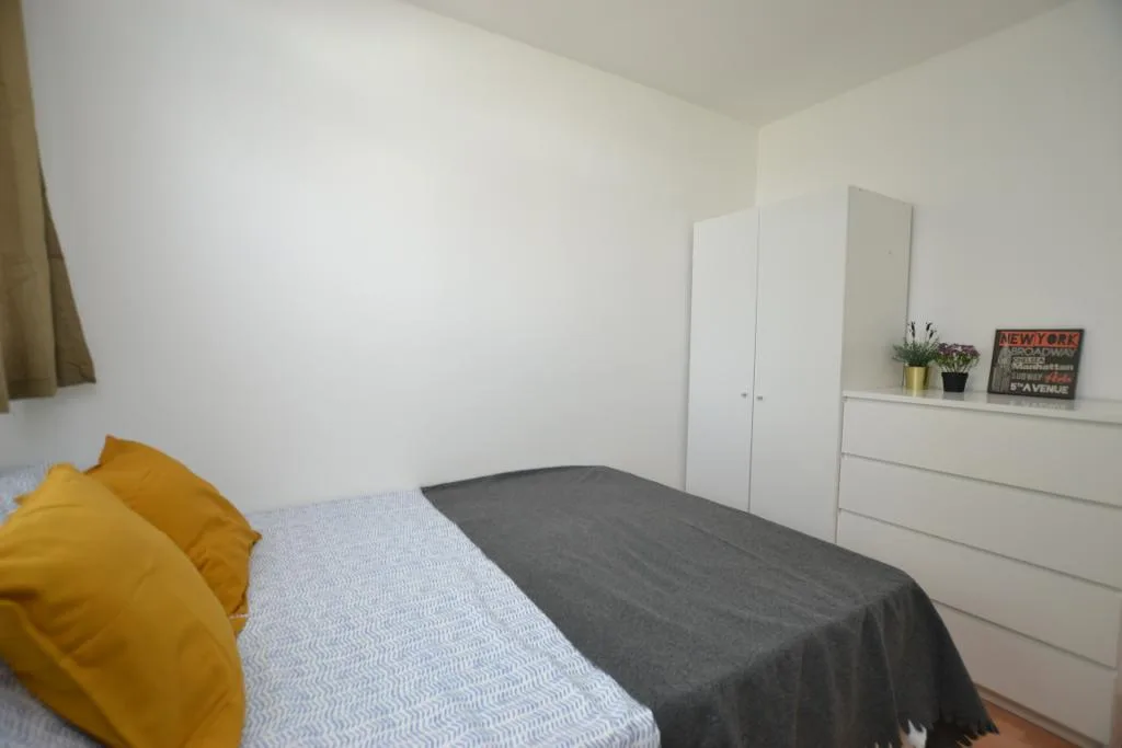 4 bedroom flat for rent