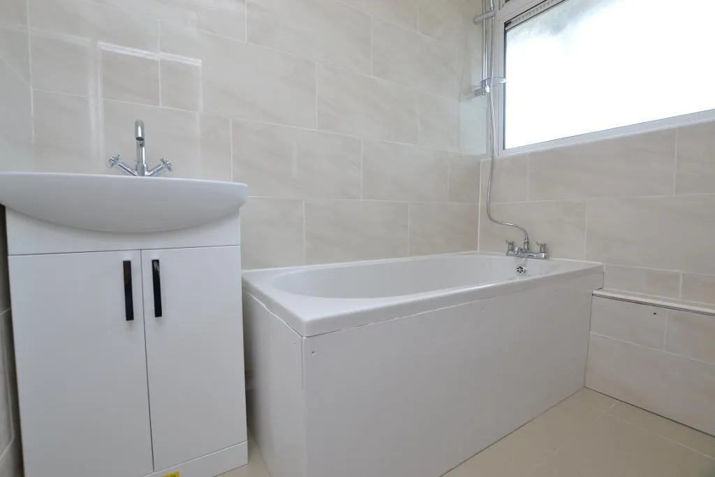 4 bedroom flat for rent