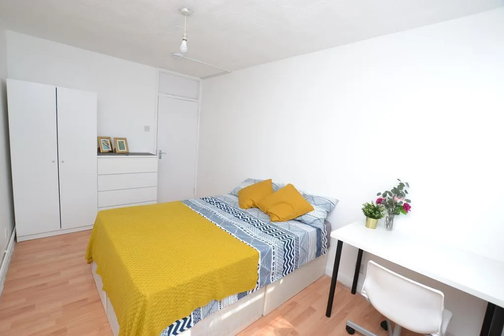 4 bedroom flat for rent